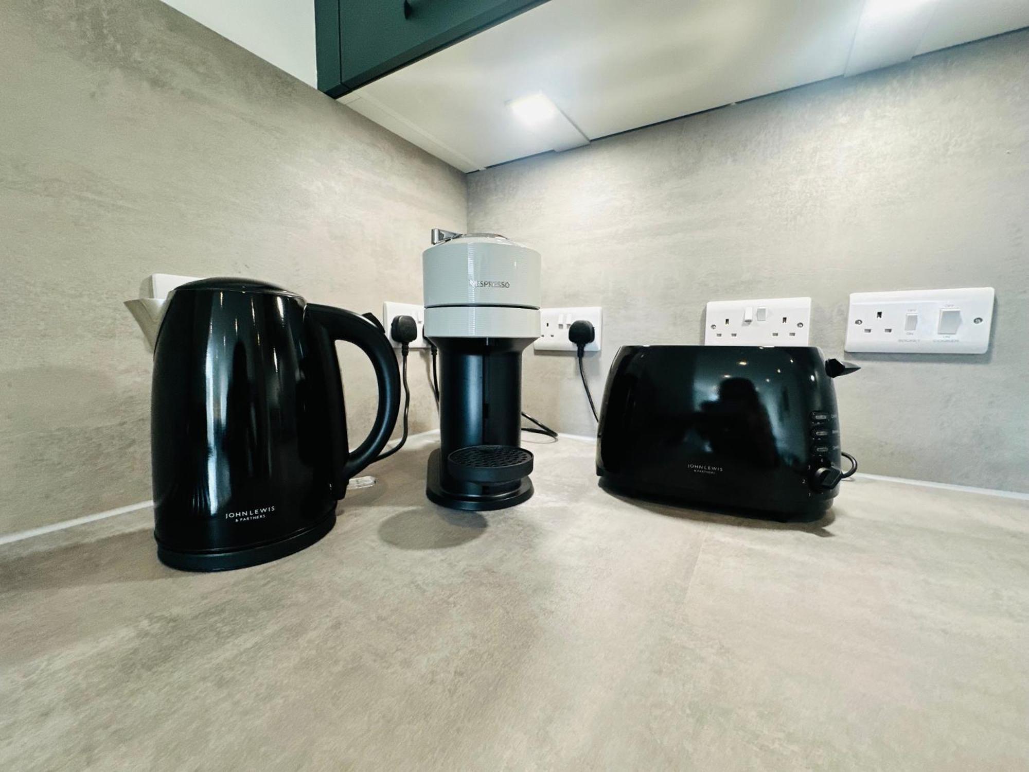 Barnet House Serviced Apartments ดันเฟิร์มลิน ภายนอก รูปภาพ
