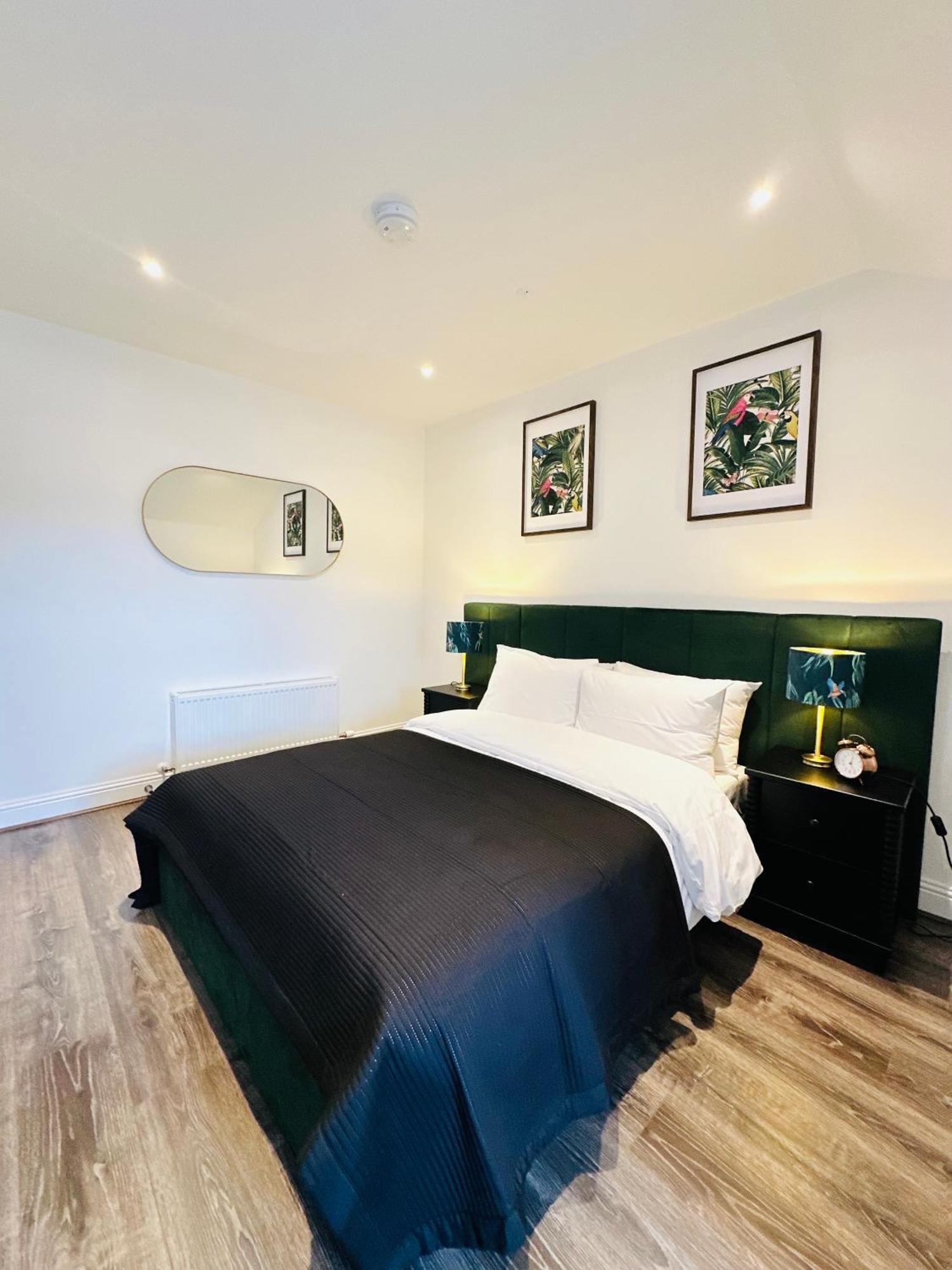 Barnet House Serviced Apartments ดันเฟิร์มลิน ภายนอก รูปภาพ