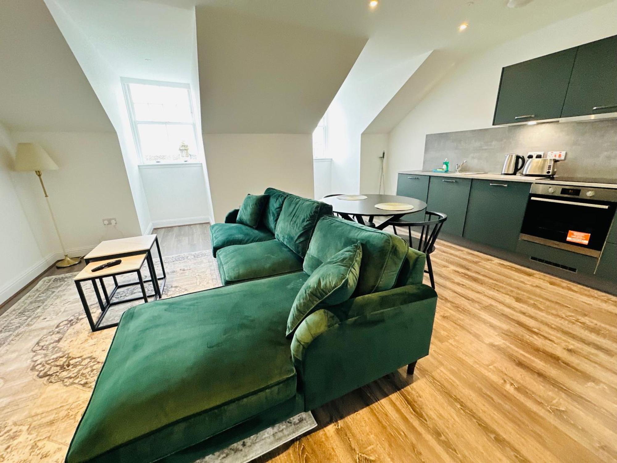 Barnet House Serviced Apartments ดันเฟิร์มลิน ภายนอก รูปภาพ