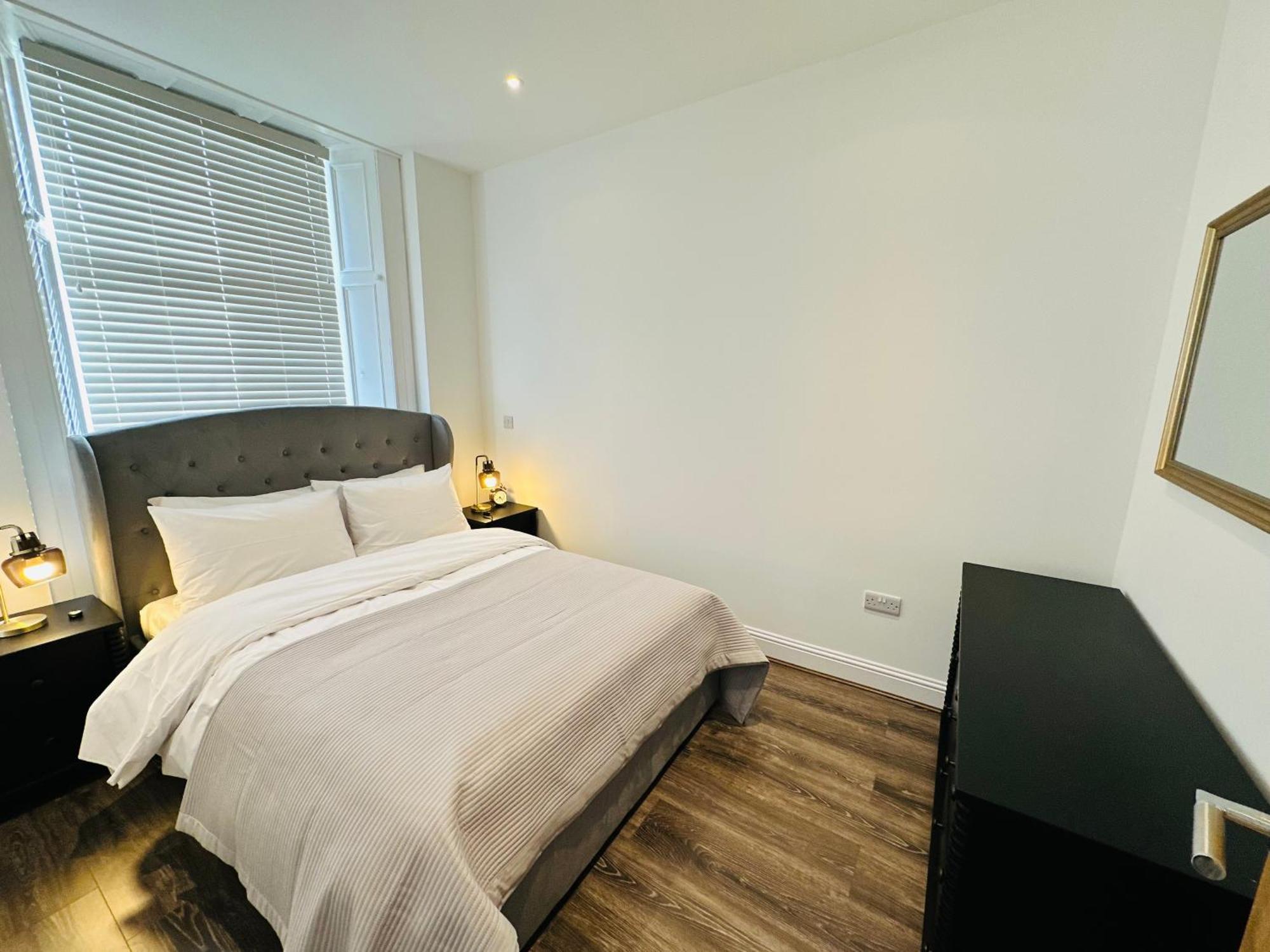 Barnet House Serviced Apartments ดันเฟิร์มลิน ภายนอก รูปภาพ