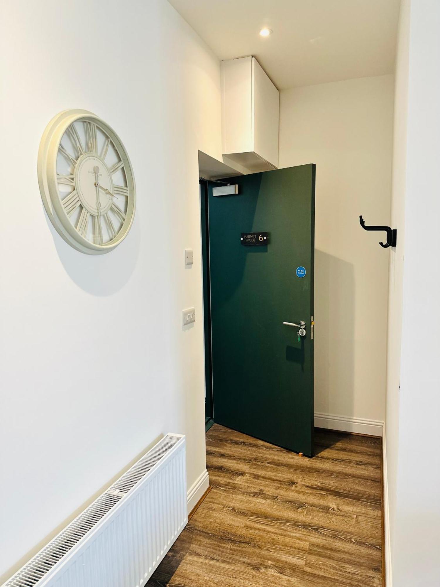 Barnet House Serviced Apartments ดันเฟิร์มลิน ภายนอก รูปภาพ