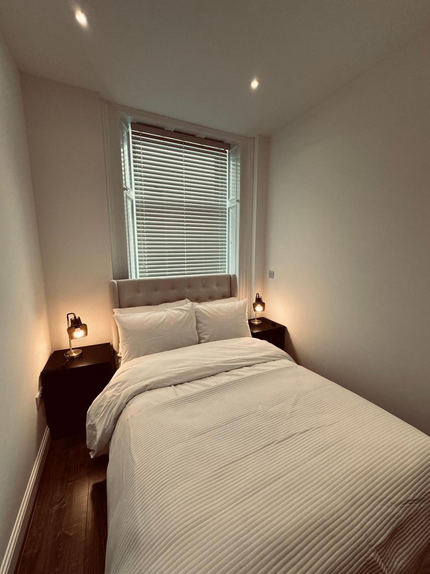 Barnet House Serviced Apartments ดันเฟิร์มลิน ภายนอก รูปภาพ
