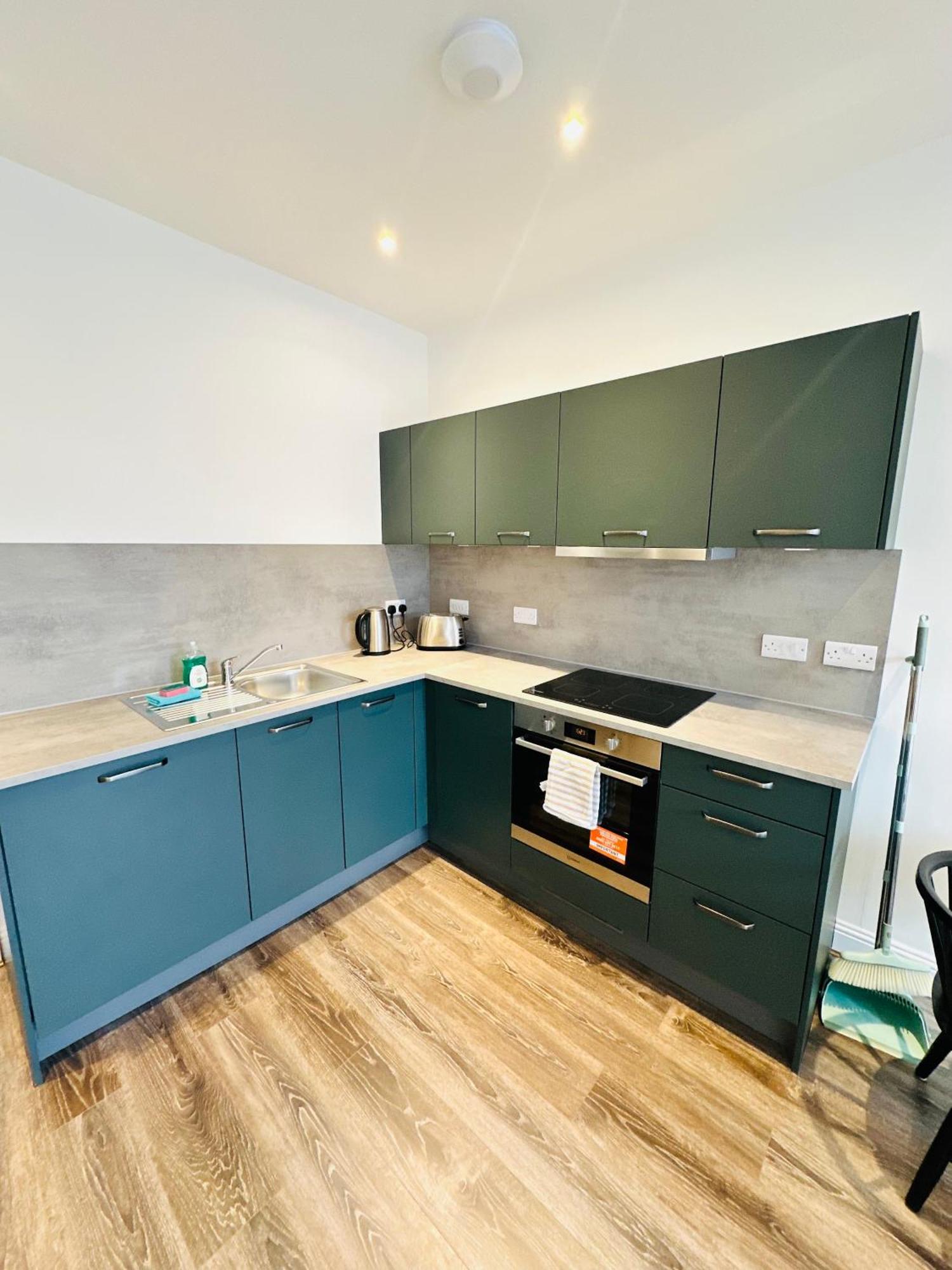 Barnet House Serviced Apartments ดันเฟิร์มลิน ภายนอก รูปภาพ