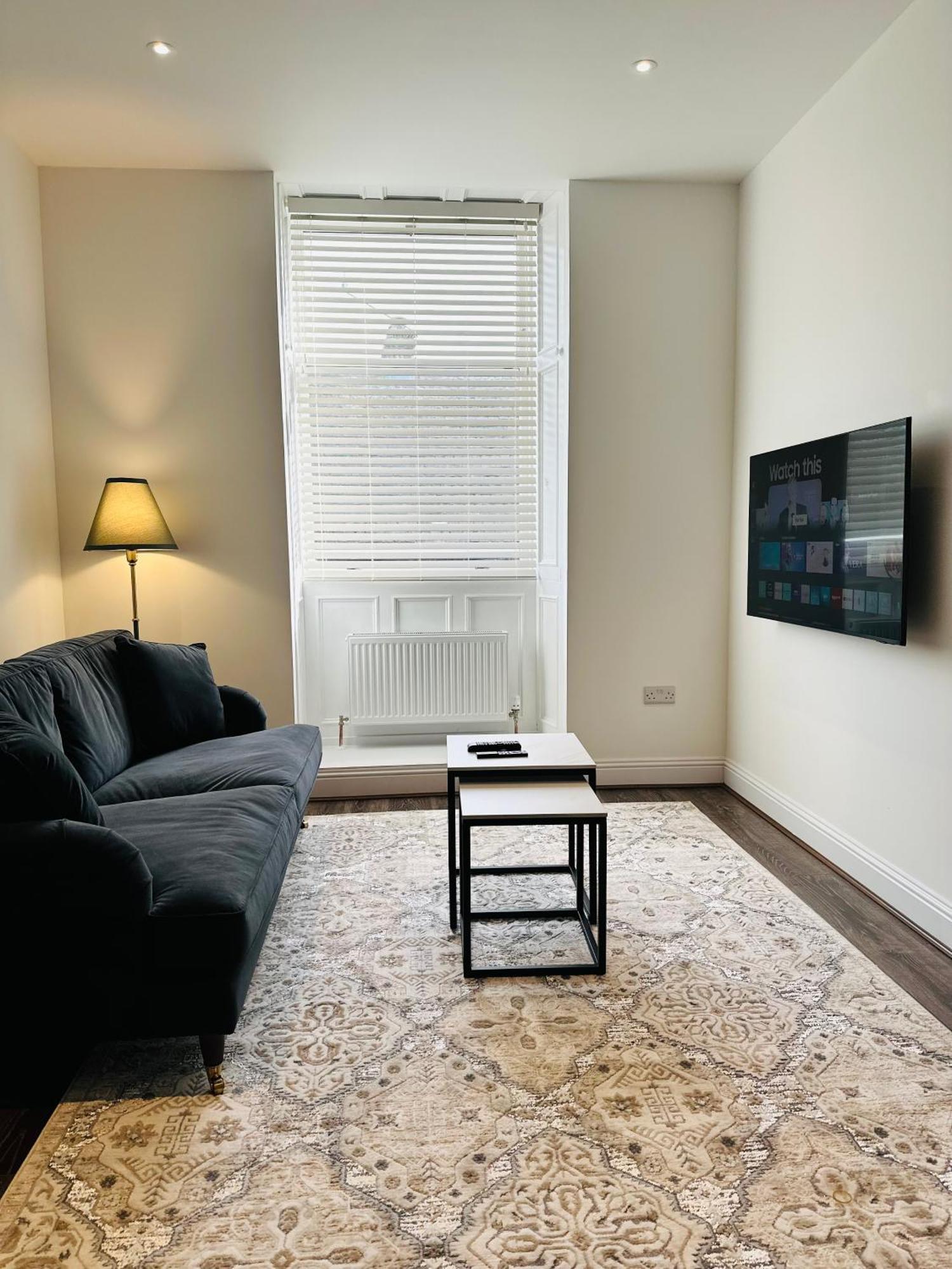 Barnet House Serviced Apartments ดันเฟิร์มลิน ภายนอก รูปภาพ