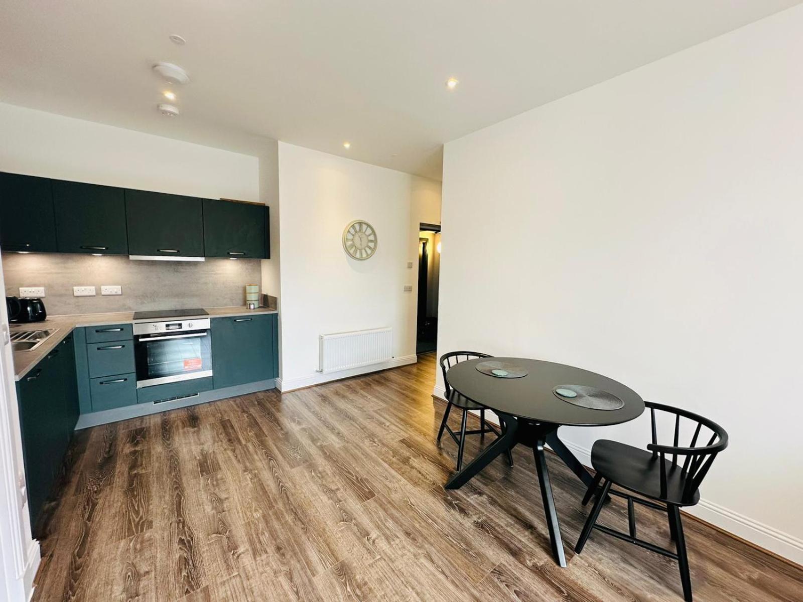 Barnet House Serviced Apartments ดันเฟิร์มลิน ภายนอก รูปภาพ