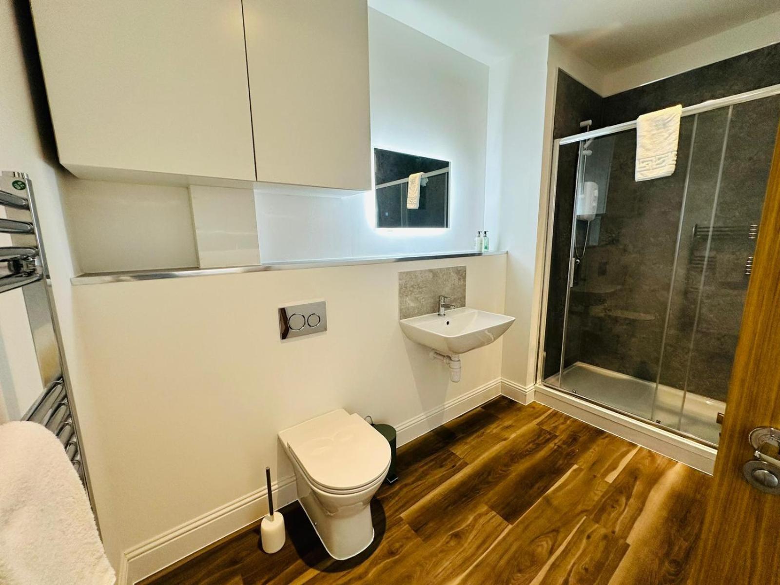 Barnet House Serviced Apartments ดันเฟิร์มลิน ภายนอก รูปภาพ